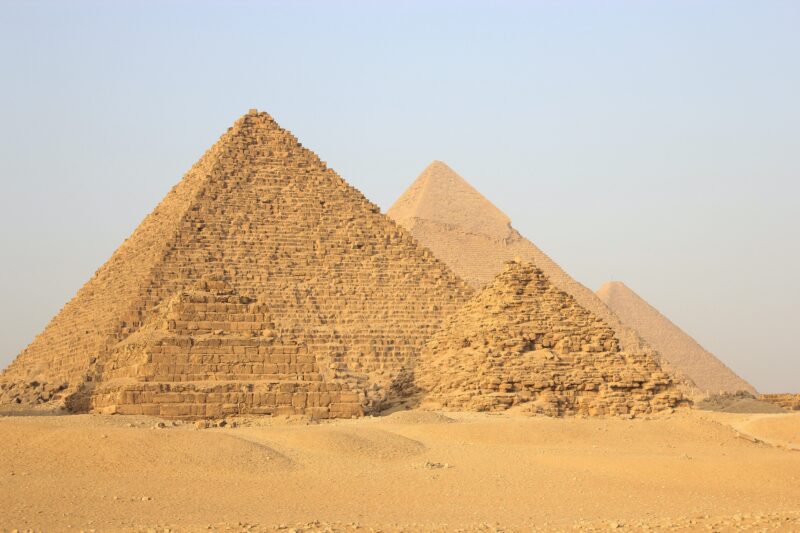 エジプト　ギザの三大ピラミッド